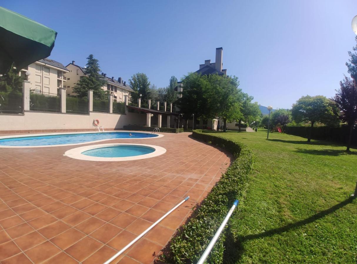 Apartamento Goxoa Jaca Esterno foto